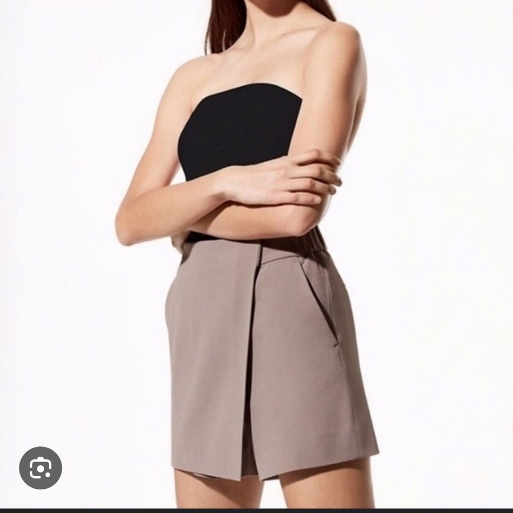 Babaton Hikaru Skort size 10